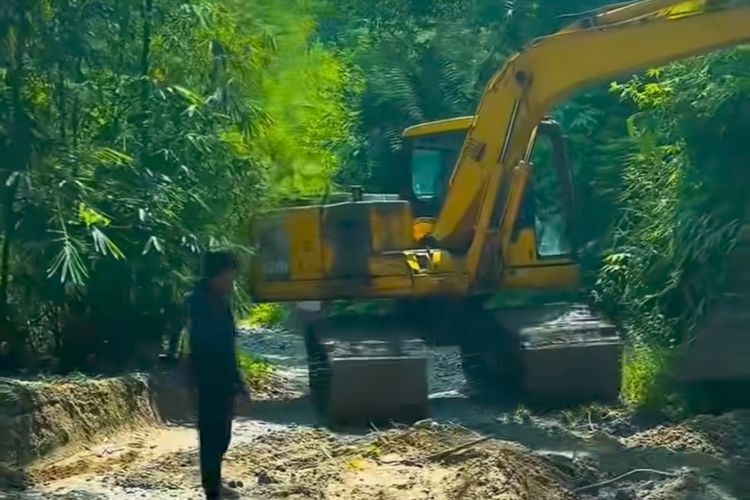 Respons Bobby Nasution Soal Jalan Rusak Simalungun yang Diperbaiki Jeka Saragih: Selesai Tender Tahun Ini