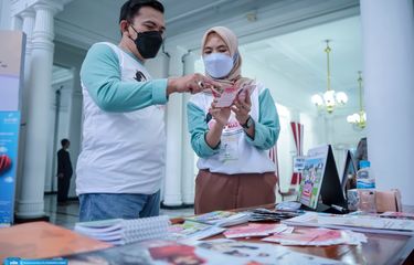 Kepala Dinas Pendidikan Provinsi Jawa Barat saat menghadiri pemberian tablet tambah darah di Gedung Sate, Kota Bandung, Jawa Barat, Kamis (11/8/2022).