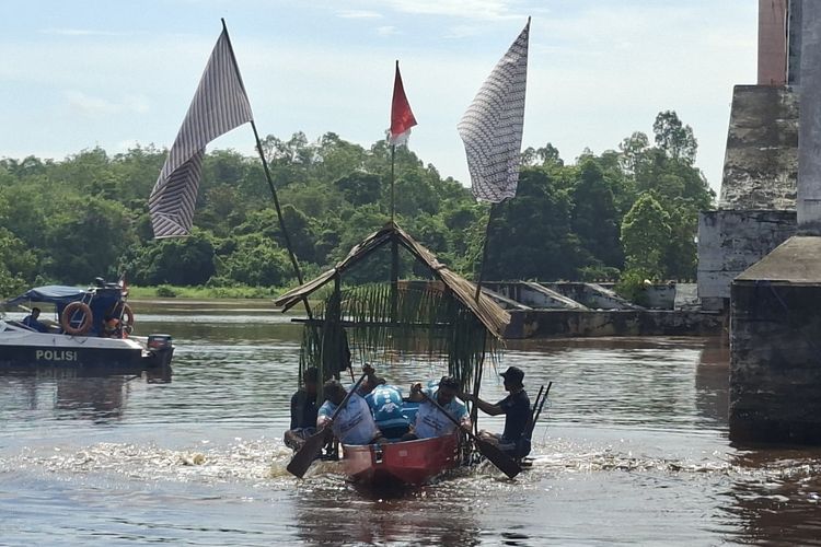 Mengenal Besei Kambe di Kalteng, Olahraga 'Mendayung Hantu' yang Merekatkan Persaudaraan