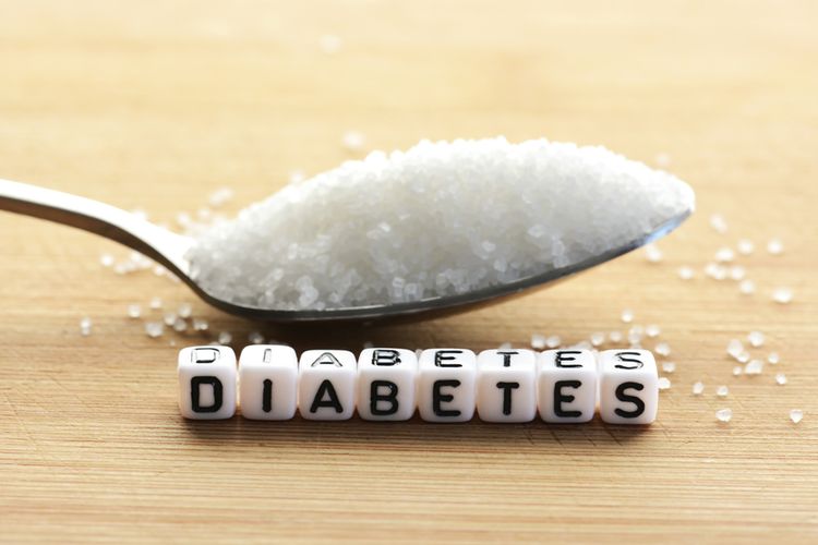 Diabetes tipe 1 dan 2 menyebabkan kadar gula darah tinggi, tetapi keduanya berbeda. 