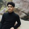 Amateur, Jadi Album Debut Mikha Angelo