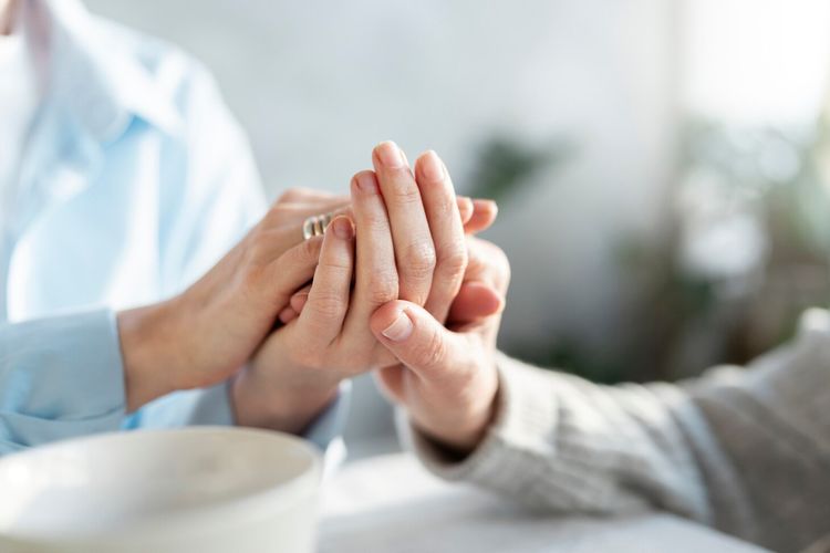 Hari Parkinson Sedunia 11 April: Dokter Ungkap Gejala Parkinson Tak Hanya Gemetar