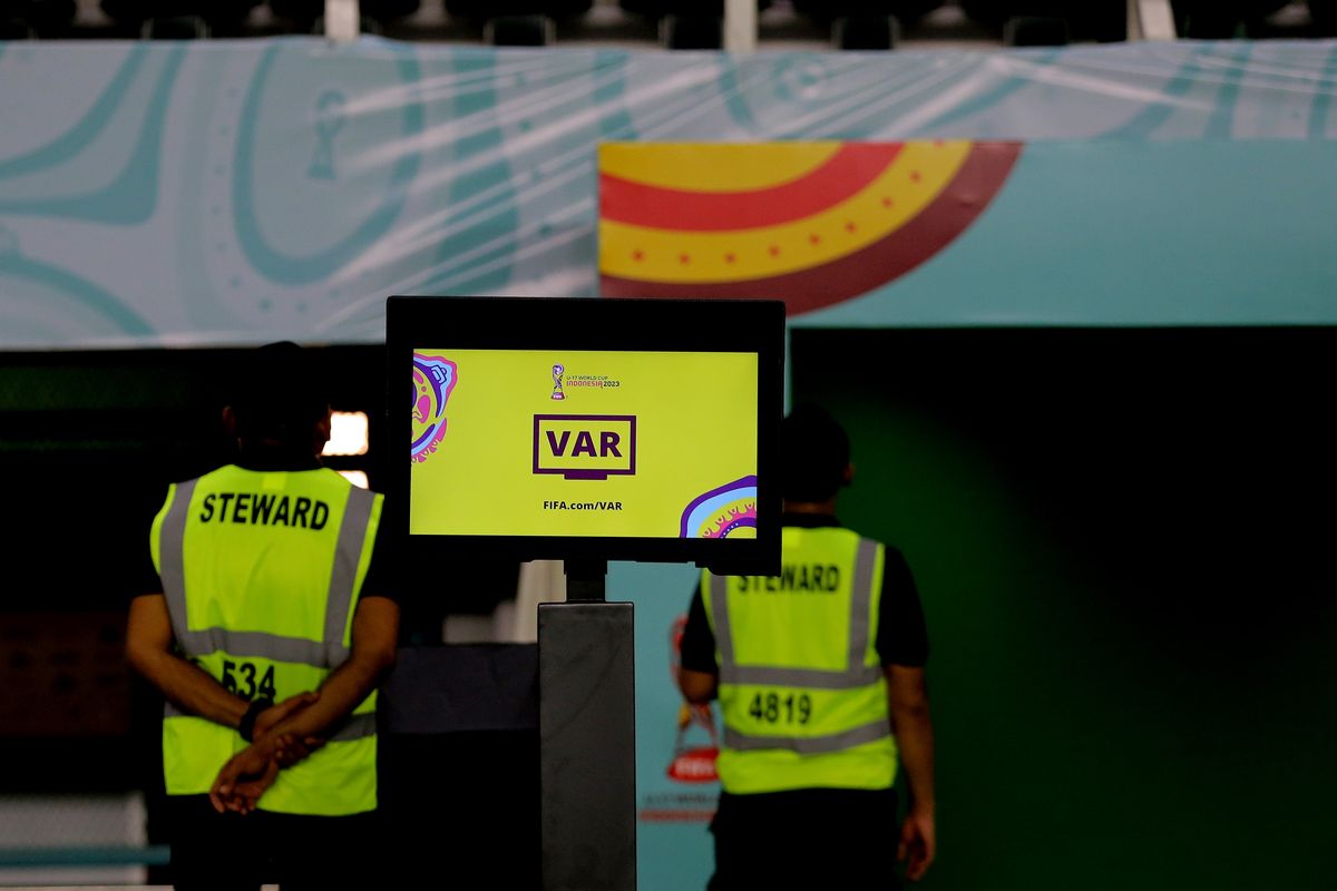 Wasit Var VAR di Liga 1: Belum Bisa Diterapkan Awal Februari, Tunggu Kesiapan Wasit