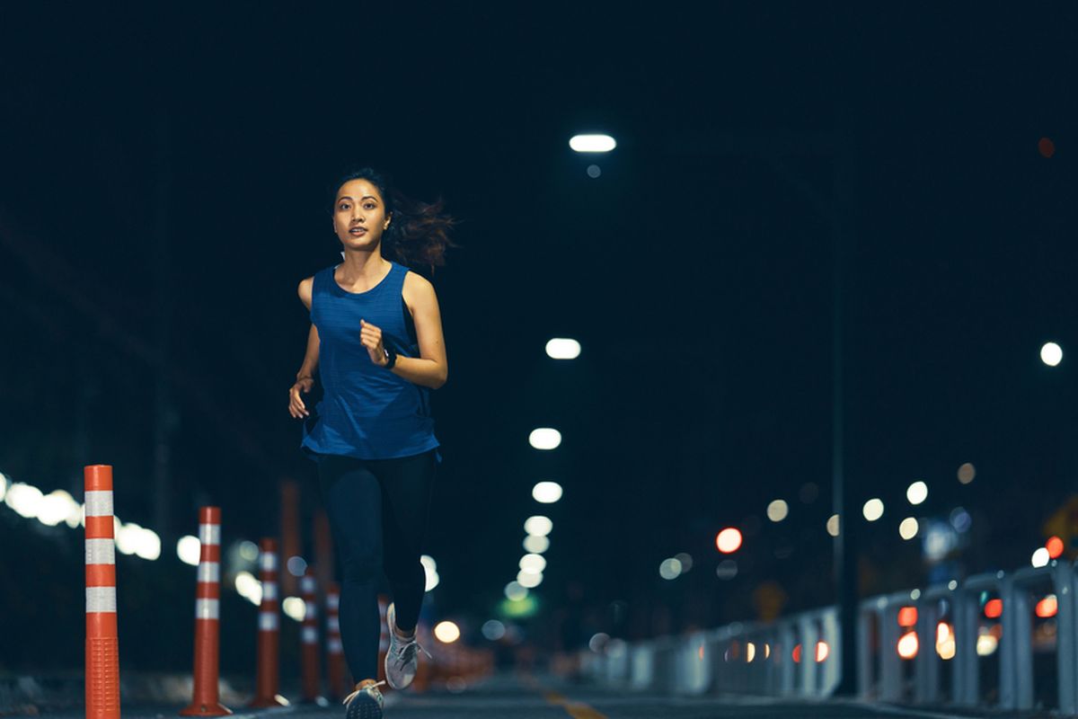 Jogging merupakan jenis olahraga ringan untuk menurunkan berat badan.