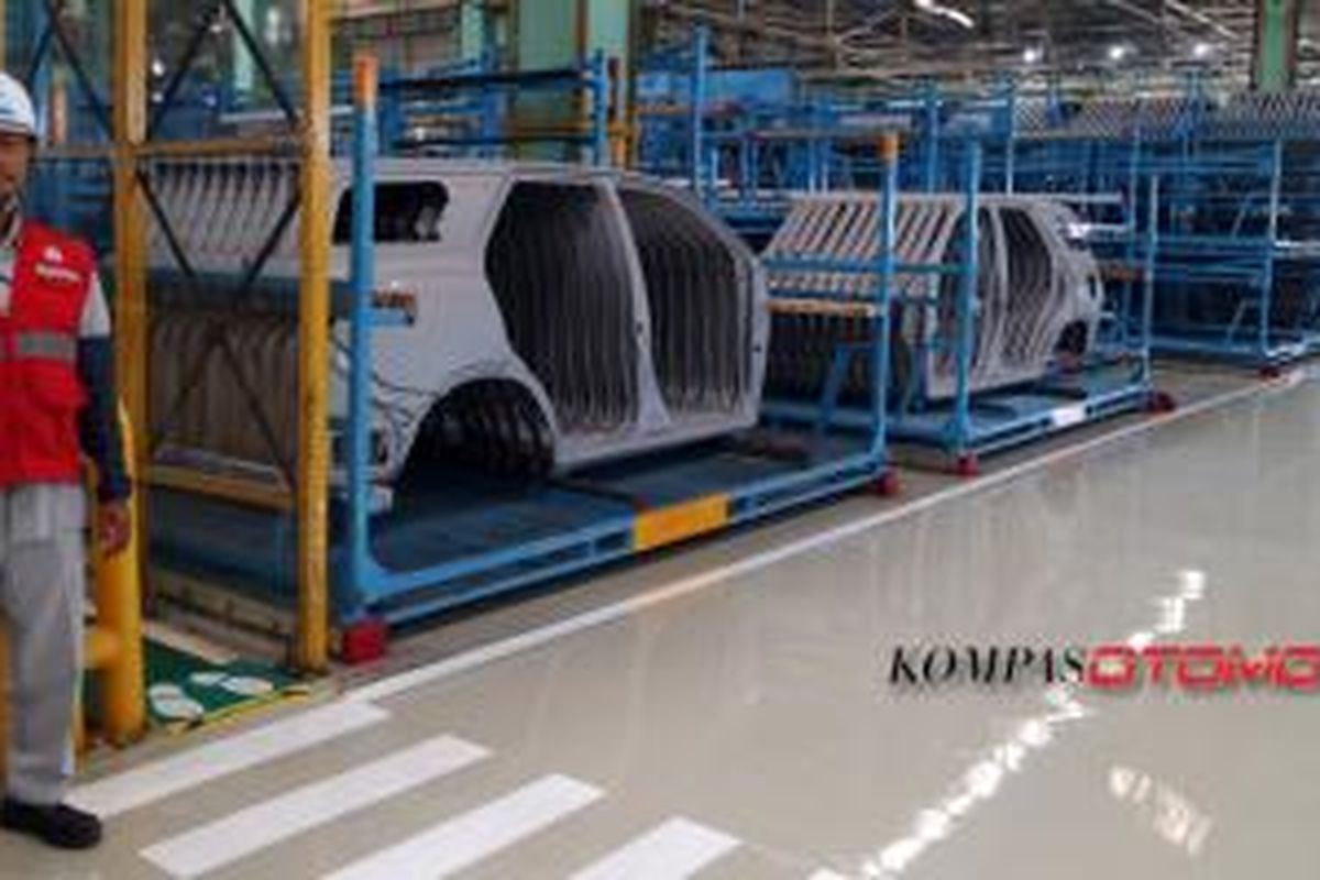 Panel bodi Toyota All-New Kijang Innova di pabrik Karawang Plant I milik Toyota Motor Manufacturing (TMMIN).