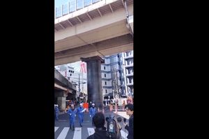 Pipa Misterius Setinggi 10 Meter Muncul di Jepang, Kagetkan Warga