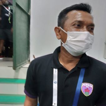 Pelatih Persita Tangerang, Widodo Cahyono Putro, ditemui usai timnya kalah 0-3 dari Persipura Jayapura dalam pekan ke-34 Liga 1 2021-22 di Stadion Kompyang Sujana, Denpasar, Bali, Kamis (31/3/2022).