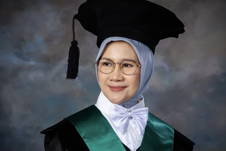 Guru Besar Ilmu Kesehatan Anak di FK-KMK UGM/RS Sardjito, Prof. dr. Mei Neni Sitaresmi, Ph.D, Sp.A(K).