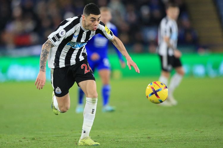 Penyerang asal Paraguay, Miguel Almiron, beraksi pada laga Leicester vs Newcastle United di Stadion King Power, 26 Desember 2022.