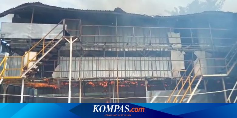 Bedeng Karyawan PT APG di MT Haryono Hangus Terbakar - Vimarsana News