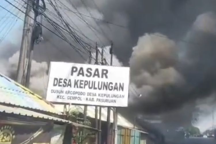 Pasar Tradisional di Pasuruan Ludes Terbakar, Asap Tebal Ganggu Jalan Surabaya-Malang