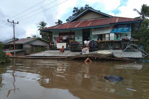 Banjir di Sintang, Puluhan Rumah Rusak dan Jembatan Gantung Putus
