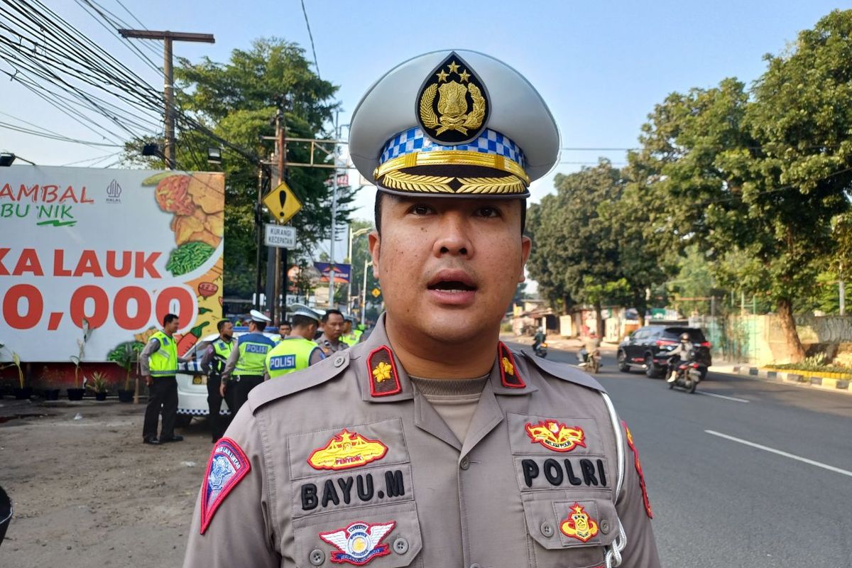Kasat Lantas Polres Metro Jakarta Selatan Kompol Bayu Marfiando saat ditemui di Jalan Raya Lenteng Agung, Jagakarsa, Jakarta Selatan, Kamis (24/8/2023).