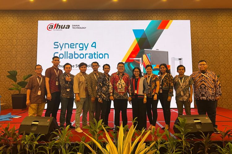 Synergy 4 Collaboration ? Dahua One Stop Solution yang digelar di Aston Kartika Grogol, Jakarta, Jumat (22/9/2023) merupakan acara yang diinisiasi Dahua bersama dengan PT Axia Prima Sejahtera dan 3 perusahaan distributor yang lainnya.