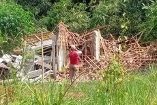 6 Rumah Rusak Berat Tertimpa Longsor di Nagreg Kabupaten Bandung