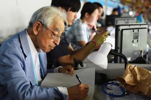 Kakek 89 Tahun Ini Wartawan Tertua di Piala Dunia