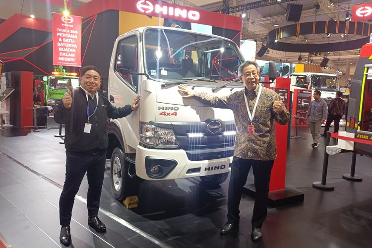 Hino luncurkan Microbus 115 SDBL 4x4 dan 500 FM 280 JD R Retarder di GIIAS 2023