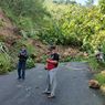 Tanah Longsor Tutup Jalan ke Tempat Wisata Goa Kiskendo di Bukit Menoreh