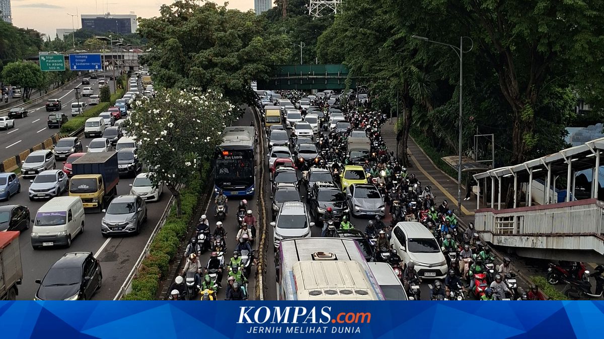 Penyebab Warga Jakarta Malas Naik Transum: Tetap Terjebak Macet, Lebih Boros Ongkos