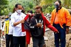 Sederet Fakta Jokowi Terjun ke Lokasi Bencana NTT, Instruksi Temukan Warga Hilang dan Momen Pakaikan Jaket ke Pemuda