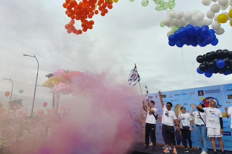 Pembukaan acara Paramount Color Walk 2025, Sabtu (13/12/2025). 