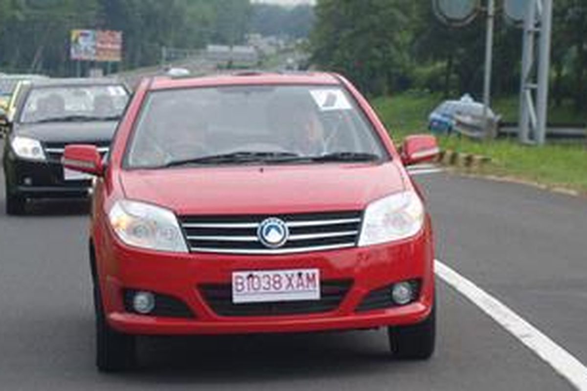 Geely MK2 aau hatchback 5 pintu. Lebih muurah dari model sedan