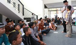 Hendrar Prihadi Dorong Anak Yatim Bercita-cita Tinggi