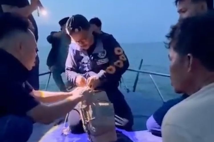 Nelayan di Asahan Ditangkap Usai Terima 10 Kg Sabu dari Perairan Malaysia