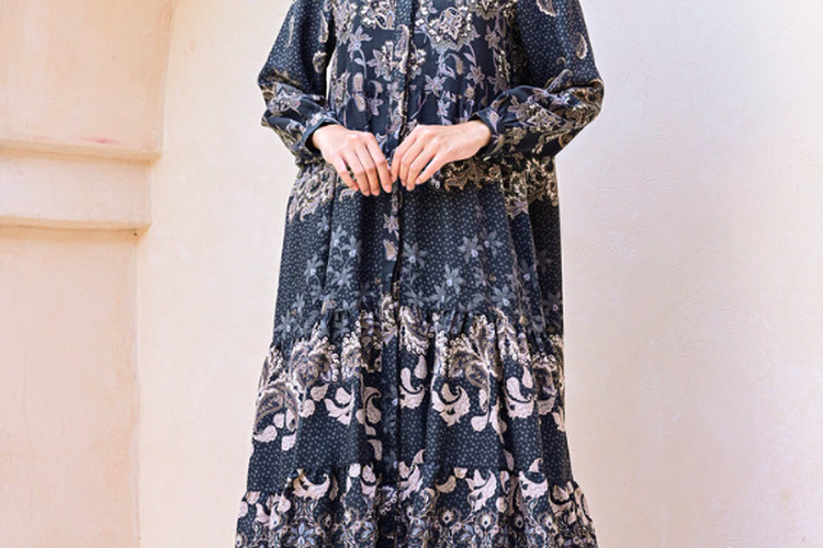 Avril Midi Dress dari Geulis.id, ide model baju Lebaran 
