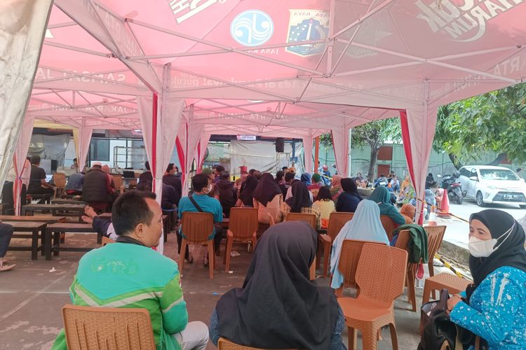 Peserta Mudik Gratis Polri Presisi 2024 di Kantor Samsat Jakarta Timur, Kamis (21/3/2024).