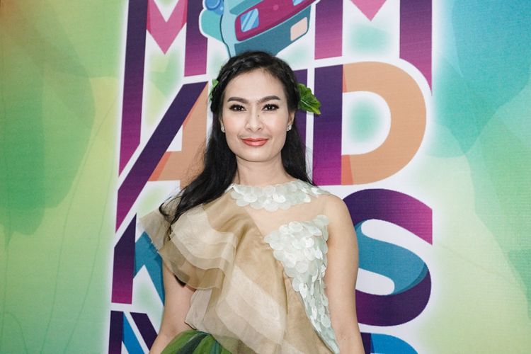 Penyanyi dangdut Iis Dahlia saat ditemui di acara Mom and Kids Awards 2018 di MNC Studios, Kebon Jeruk, Jakarta Barat, Sabtu (21/7/2018).