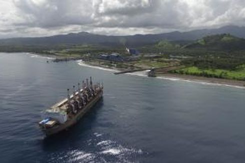 Kapal Listrik Sewaan PLN Siap Terangi Daratan Timor