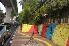 Utilitas di Jalan Kyai Maja di Jakarta Selatan Semrawut