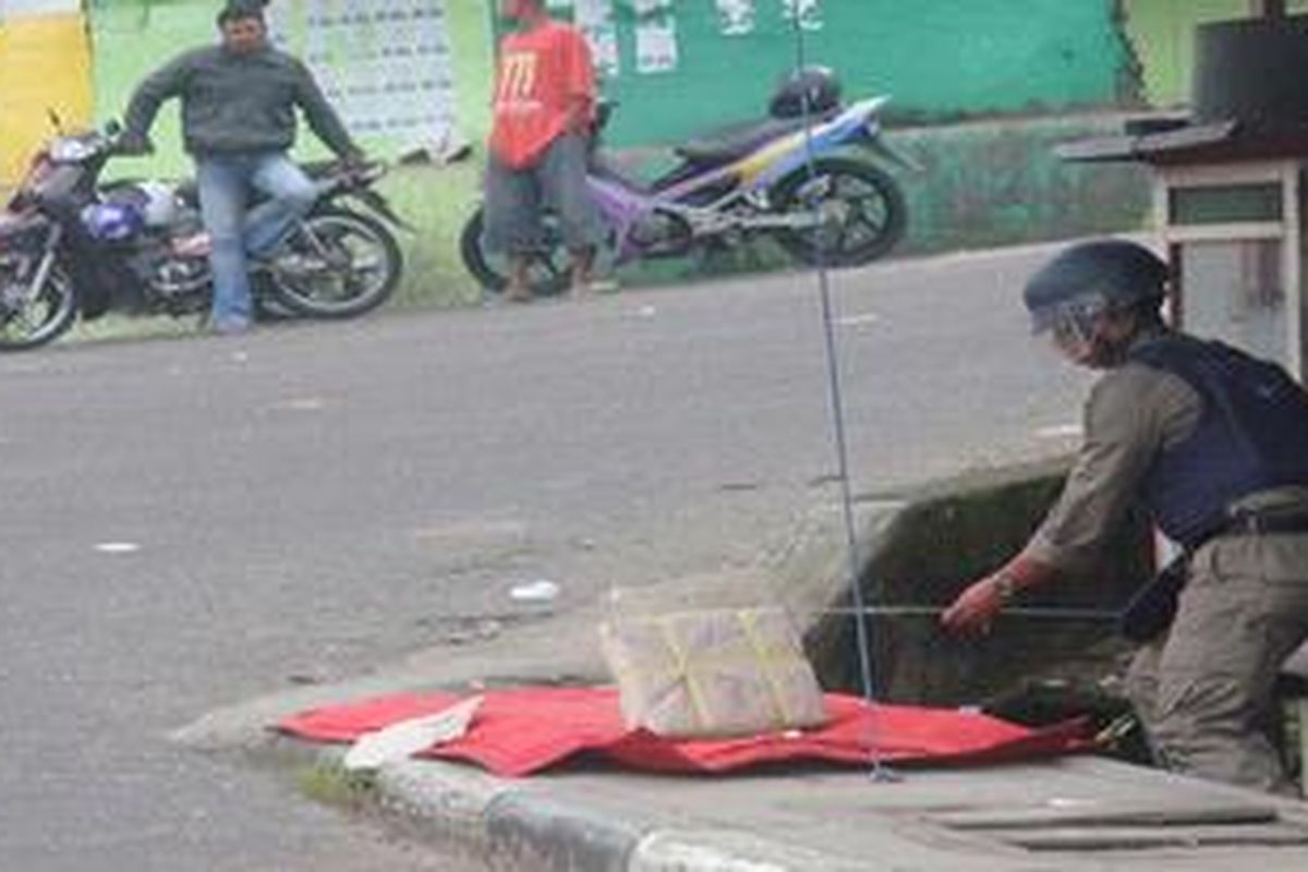 Benda Mencurigakan di Ambon