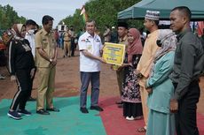 Gubernur Riau Beri Bantuan BKK Rp 190 Juta untuk Desa Buruk Bakul