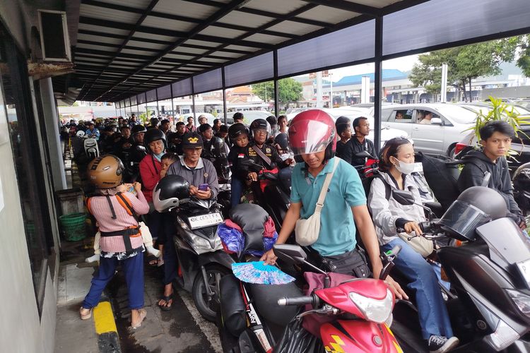 ASDP Ingatkan Pengguna Jasa Pelabuhan Ketapang Jatim Hindari Calo Tiket dan Agen Tak Resmi