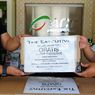 The Executive Berbagi 100.000 Masker dan Buka Peluang Kerja