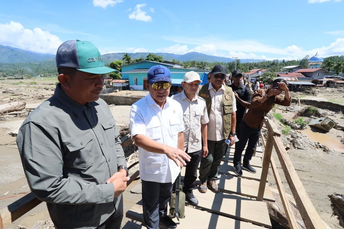 Mendagri mendorong revitalisasi sawah yang terdampak bencana agar kembali produktif dan mendukung ketahanan pangan daerah.