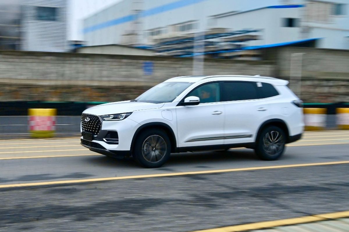 Test Drive Chery Tiggo 8 PHEV di Wuhu, China