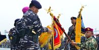 Prabowo Beri Tanda Kehormatan ke Satuan Kapal Perang hingga Batalyon Marinir 