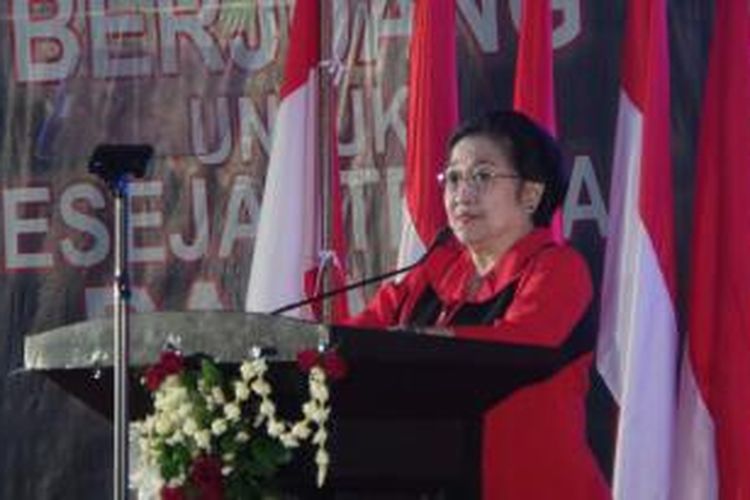 Megawati Soekarnoputri saat berbicara di Rapat Kerja Nasional IV PDI-P di Semarang, Jawa Tengah, Sabtu (20/9/2014).