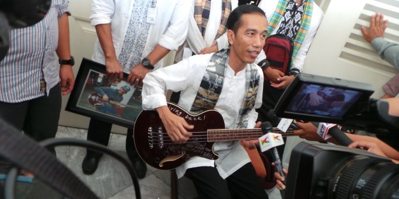 Jokowi Bingung Mau Dikemanakan Bas Pemberian Metallica