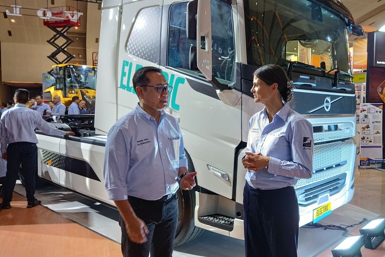 Truk listrik Volvo FM Electric resmi meluncur di Indonesia