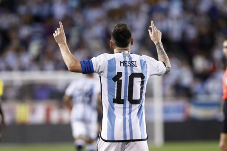 Lionel Messi berselebrasi usai mencetak gol dalam laga persahabatan Argentina vs Jamaika di Stadion Red Bull Arena, New Jersey, Amerika Serikat, Rabu (28/9/2022) pagi WIB.