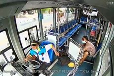 Viral, Video Sopir Trans Jogja Nyetir Sambil Tarik Menarik Tas dengan Pencuri