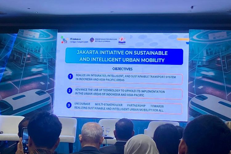 Jakarta Initiative on Sustainable and Intelligent Urban Mobility yang dipaparkan dalam salah satu sesi panel di acara The 19th Intelligent Transport System (ITS) Asia Pacific Forum 2024 di JCC Senayan, Jakarta, Selasa (28/5/2024). 