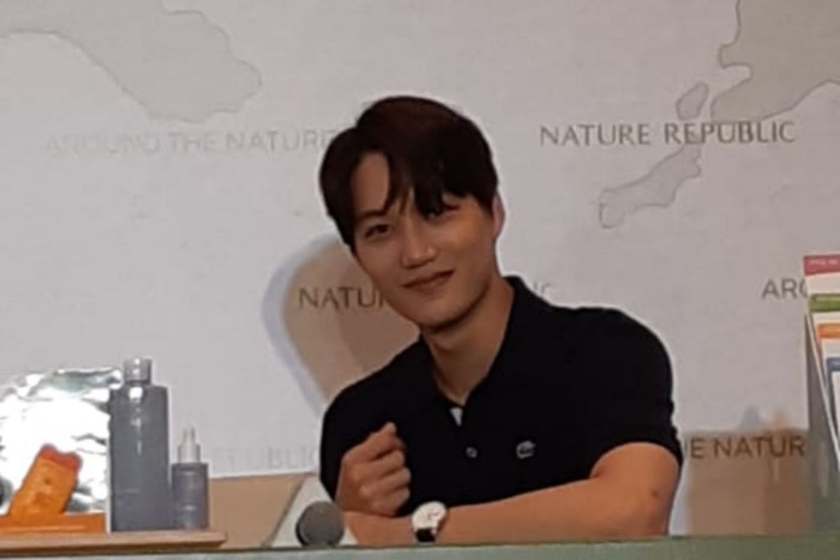 Kai EXO menghadiri konferensi pers peluncuran produk Around The Nature Nature Republic di Hotel Westin, Jakarta Selatan, Minggu (26/5/2019).