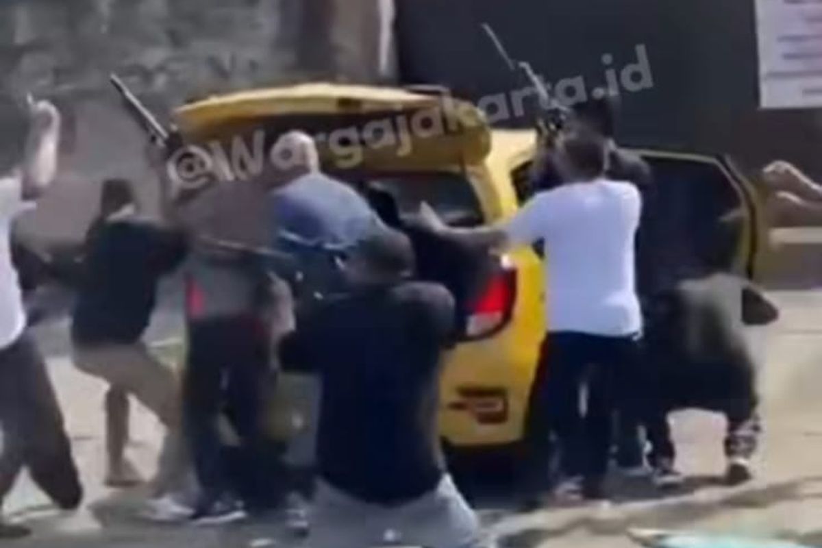 Bentrokan Bersenjata Antar Kelompok Terjadi di Kemang