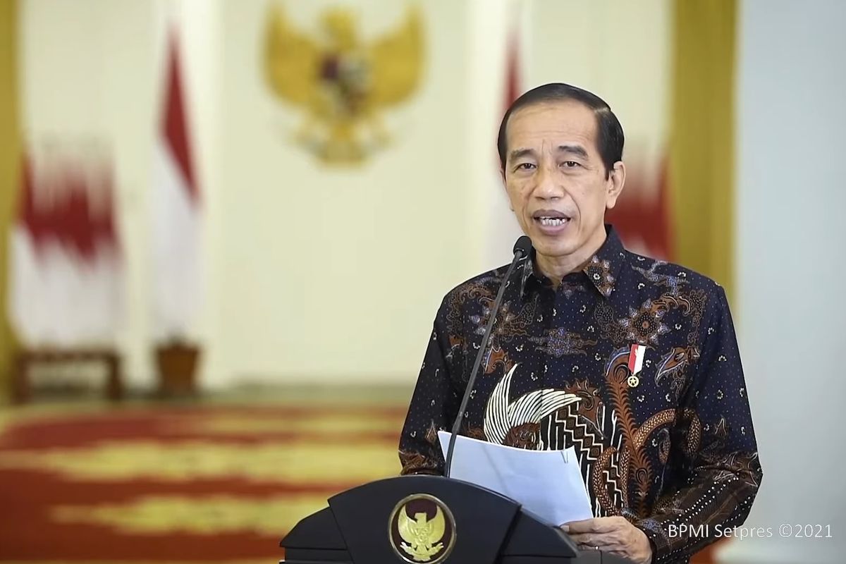 Presiden Joko Widodo atau Jokowi saat memutuskan untuk perpanjang kebijakan PPKM Level 4 hingga 9 Agustus 2021 di Istana Bogor, Senin (2/8/2021).