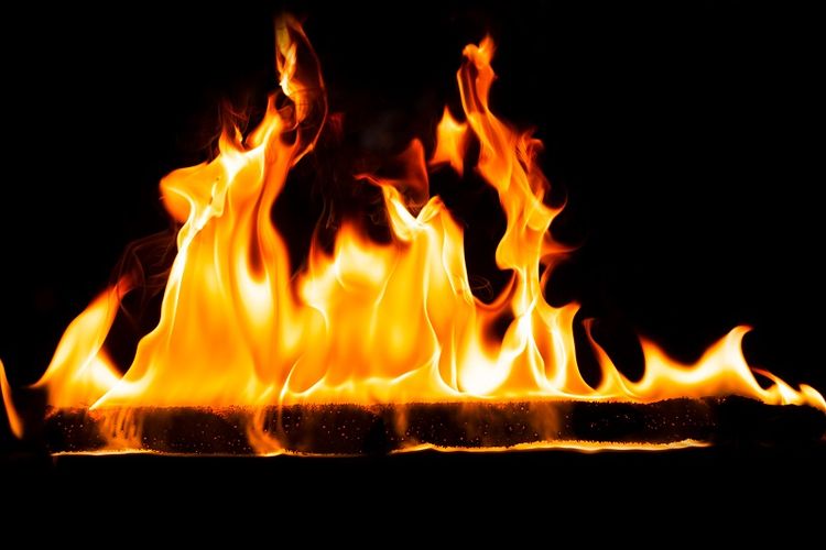 Ilustrasi api. Pria di Banjarmasin bakar mantan pacar gara-gara sakit hati diputus cinta. Peristiwa itu terjadi pada Minggu (22/1/2023) dini hari.